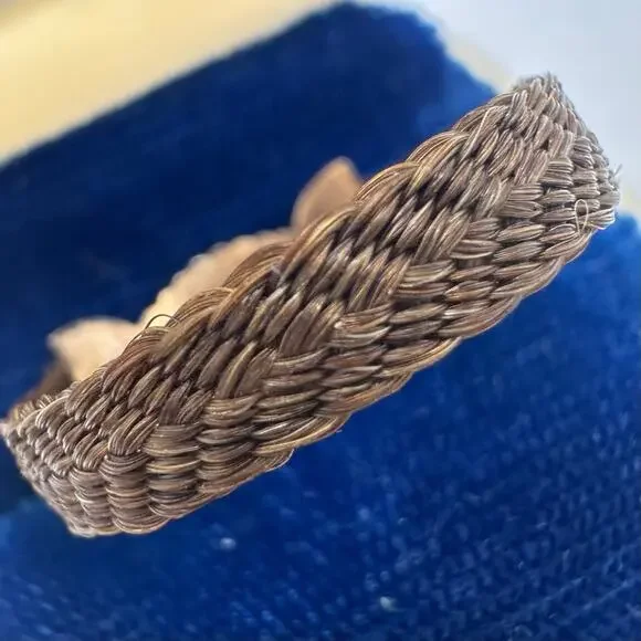 Antique Victorian 1870s solid 10kt gold Fede clasped hands woven hair ring 11.5 - Picture 3 of 8